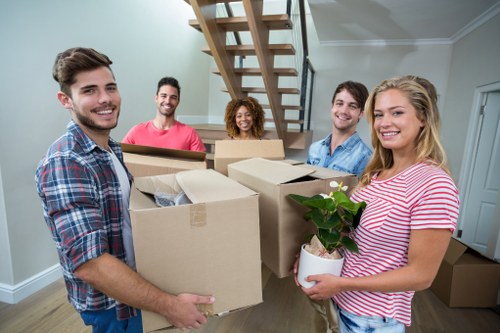 Professional packing service in Willesden for a home move